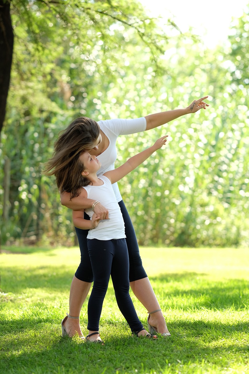 mom and daughter, mom, daughter-3923086.jpg